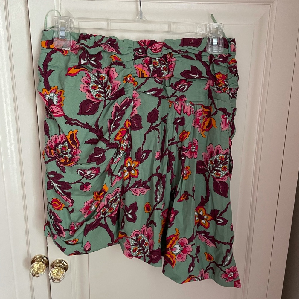 NWT Zara Patterned Skirt Size Medium